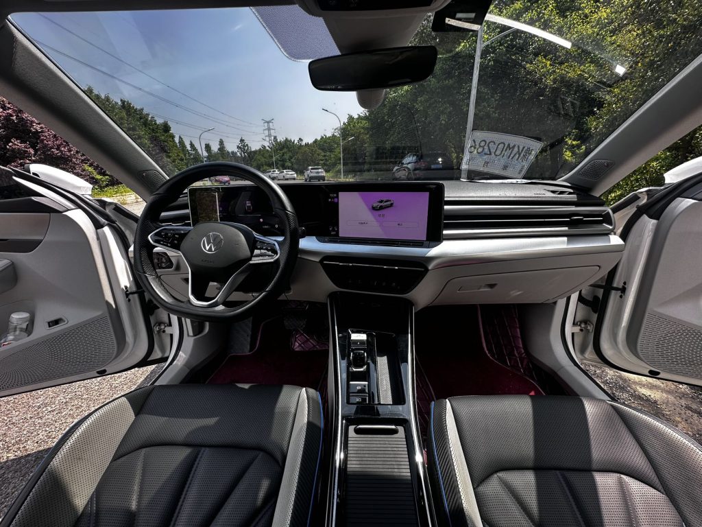 LAMANDO L 2022 года, 280TSI DSG «Super Hot» флагманская версия - AUTO STAR