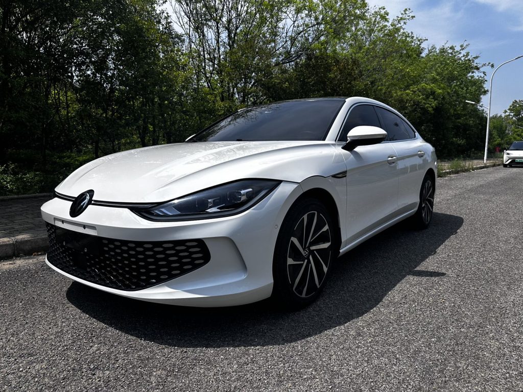 LAMANDO L 2022 года, 280TSI DSG «Super Hot» флагманская версия - AUTO STAR