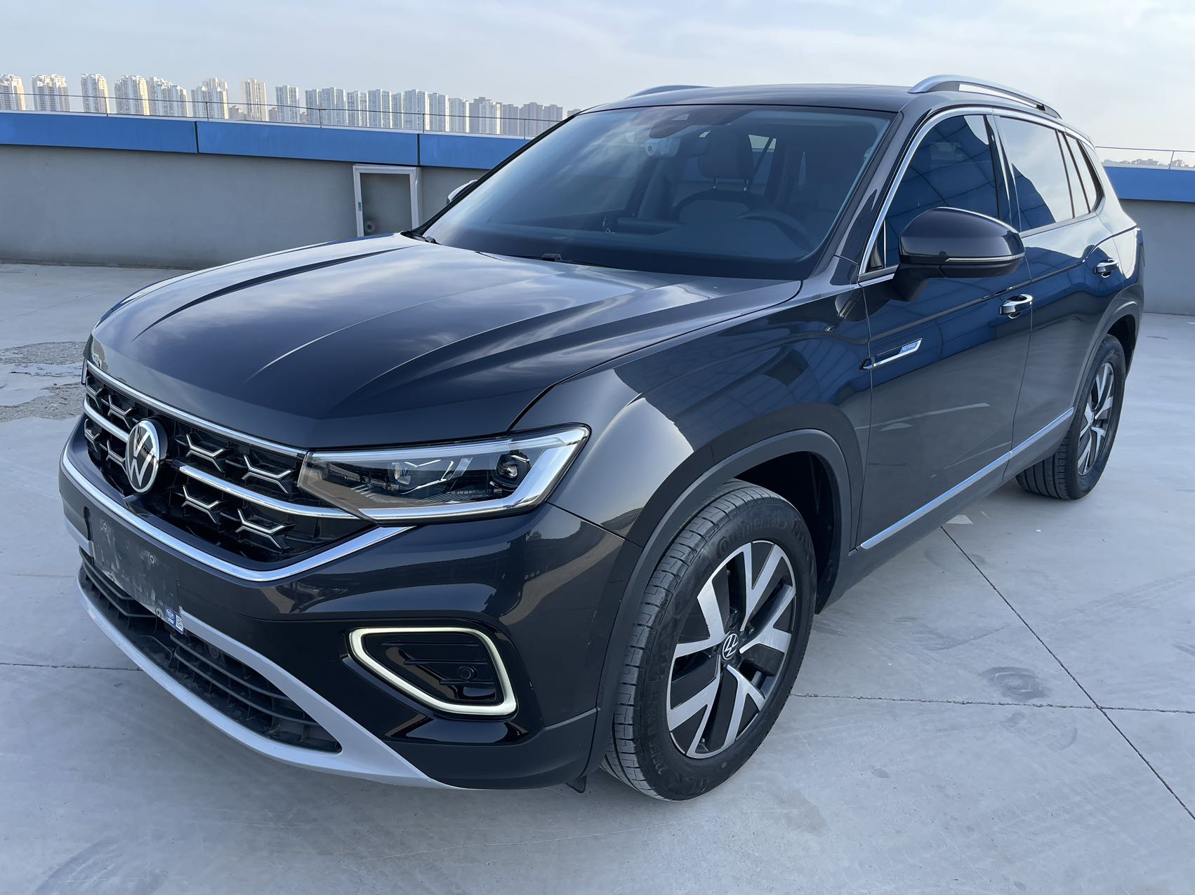 Volkswagen TAYRON,  2023 модельный год, 280TSI, 2WD, версия «Luxury Plus Advanced»