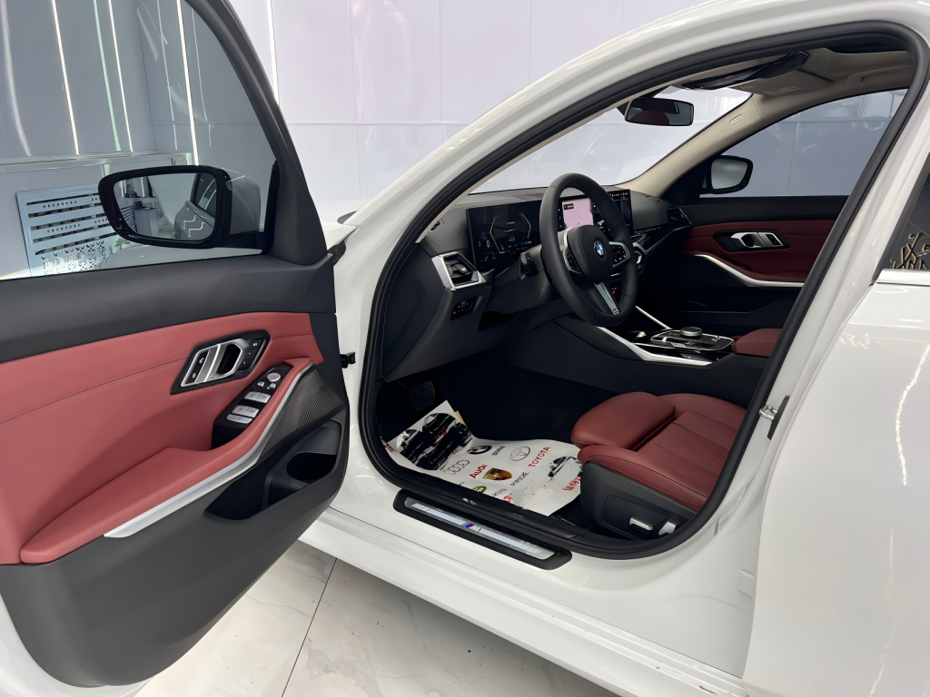 BMW 3 серии 2023 года, 320Li M Sport - AUTO STAR
