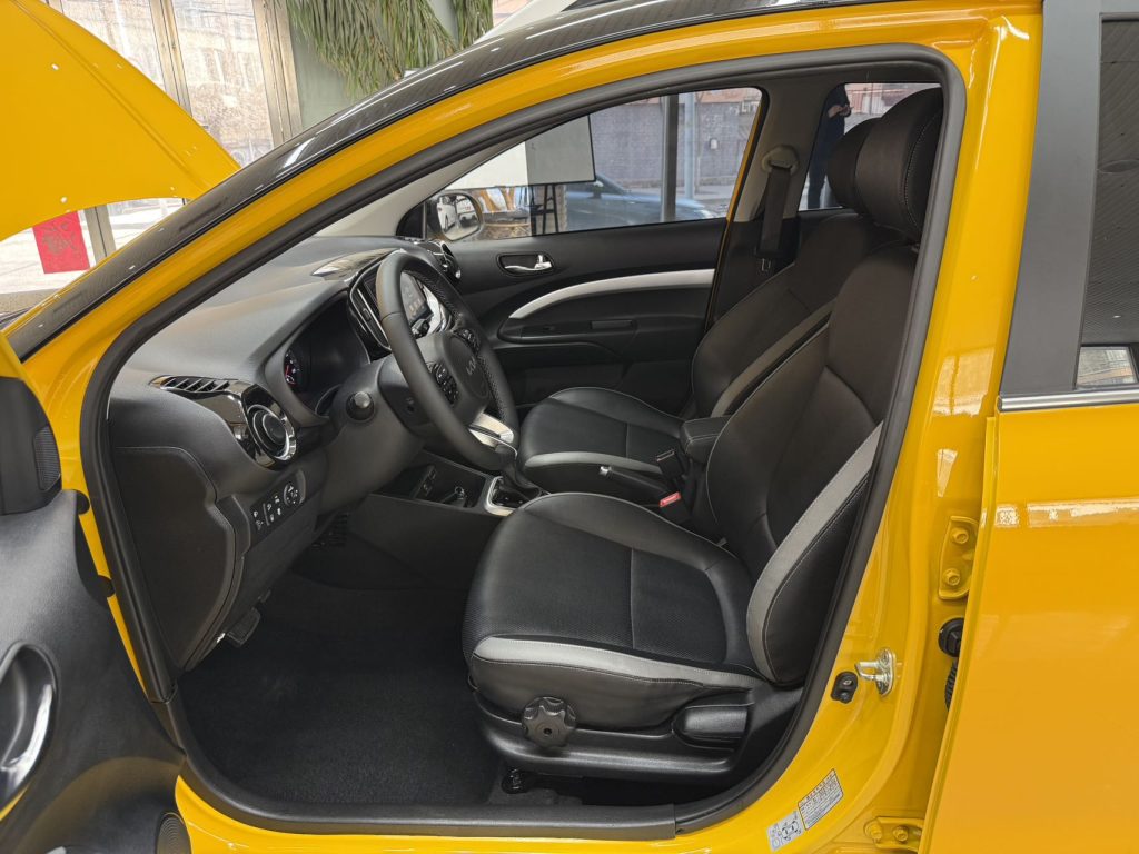 Kia Kx1, 2021 г. вып., 1,4 л, CVT, версия «Fun Enjoy» с люком - AUTO STAR