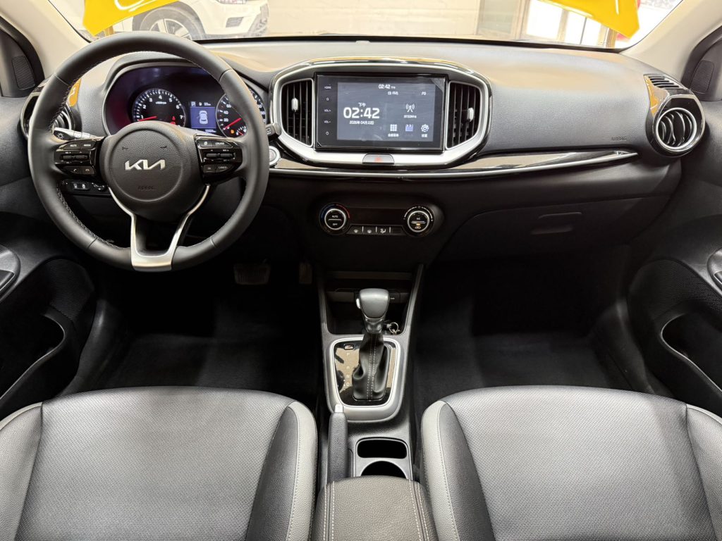 Kia Kx1, 2021 г. вып., 1,4 л, CVT, версия «Fun Enjoy» с люком - AUTO STAR