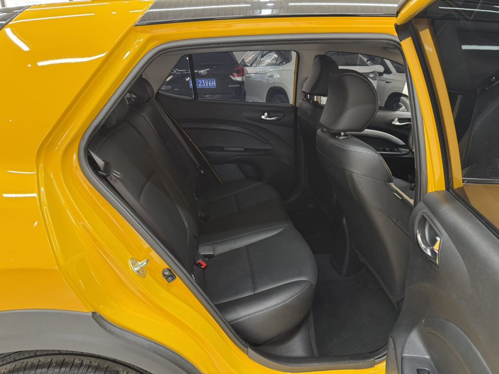 Kia Kx1, 2021 г. вып., 1,4 л, CVT, версия «Fun Enjoy» с люком - AUTO STAR