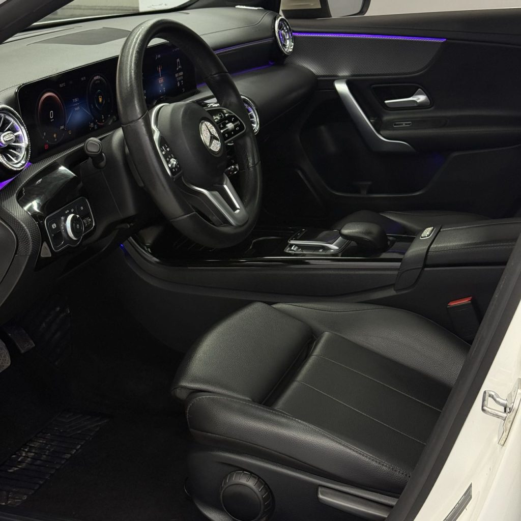 Mercedes-Benz A-класс 2021 модельный год A 180 L Спортивный седан - AUTO STAR