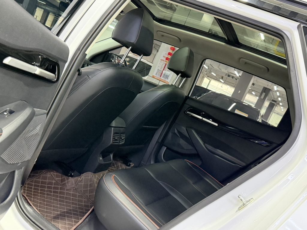 Kia Seltos 2023 года, белый с черной крышей (опция) - AUTO STAR