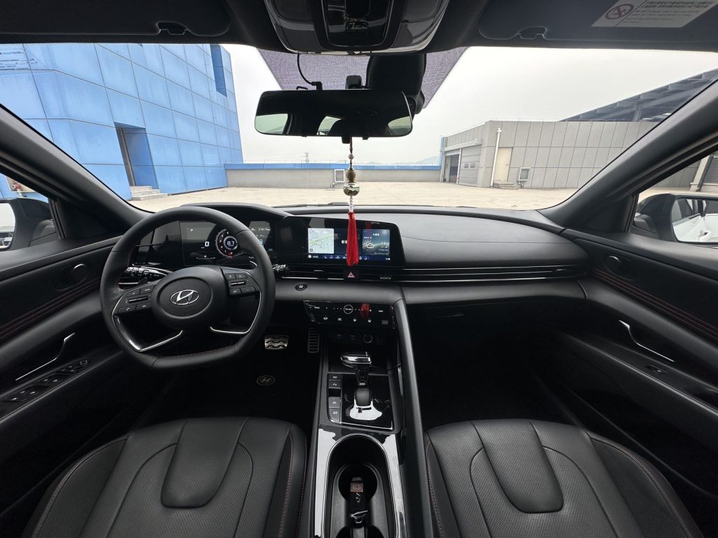 Hyundai Elantra 2022 модельного года, 240TGDi DCT, версия LUX - AUTO STAR