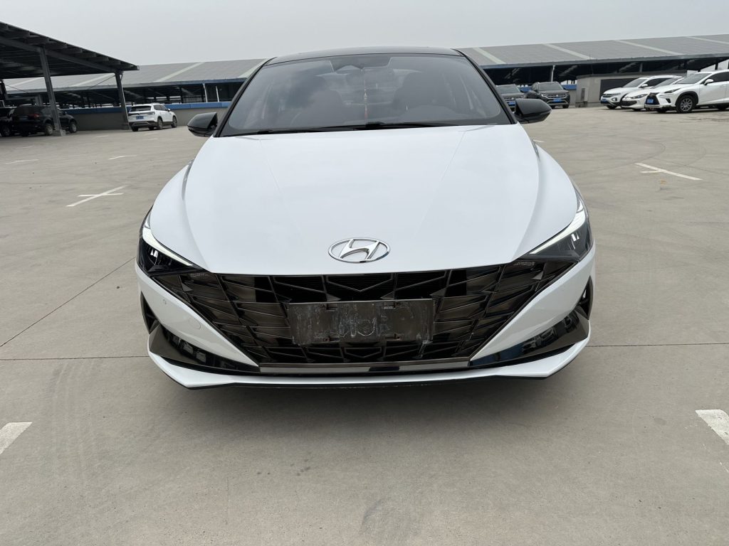Hyundai Elantra 2022 модельного года, 240TGDi DCT, версия LUX - AUTO STAR