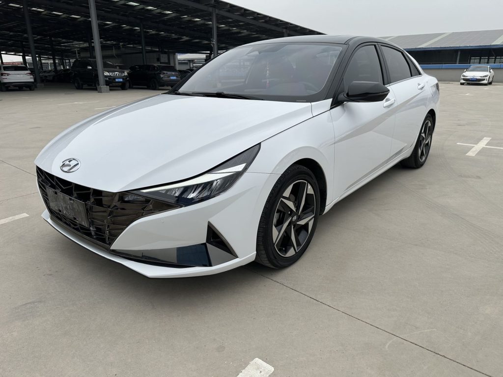 Hyundai Elantra 2022 модельного года, 240TGDi DCT, версия LUX - AUTO STAR