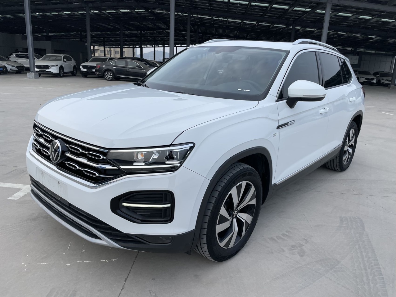 Volkswagen TAYRON,  2022 модельный год, 280TSI, передний привод, версия «Luxury Smart Connect»