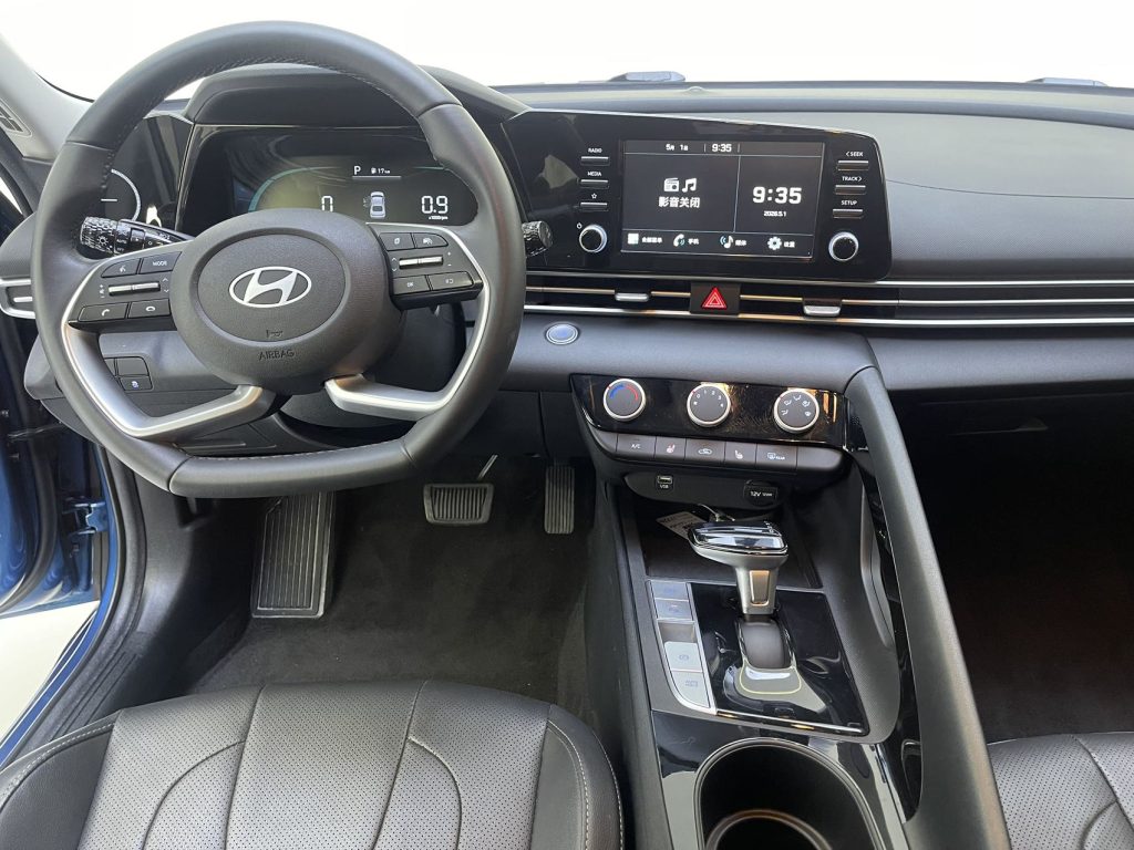 Hyundai Elantra, 2023 модельный год, 1,5 л, CVT, версия GLX Elite - AUTO STAR