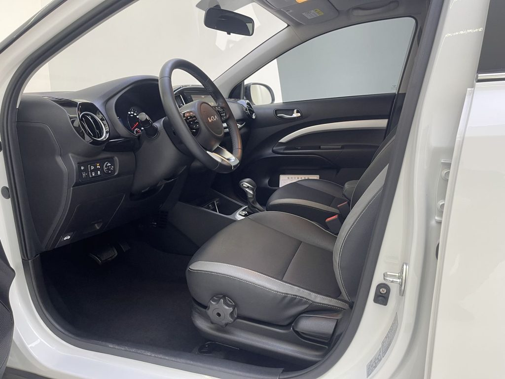 Kia KX1 2021 г. 1,4 л CVT с люком - AUTO STAR