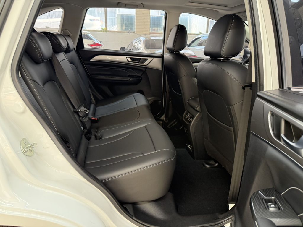 Haval M6, 2021 модельный год, версия PLUS 1.5TDCT, комплектация «Luxury Smart Connect» - AUTO STAR