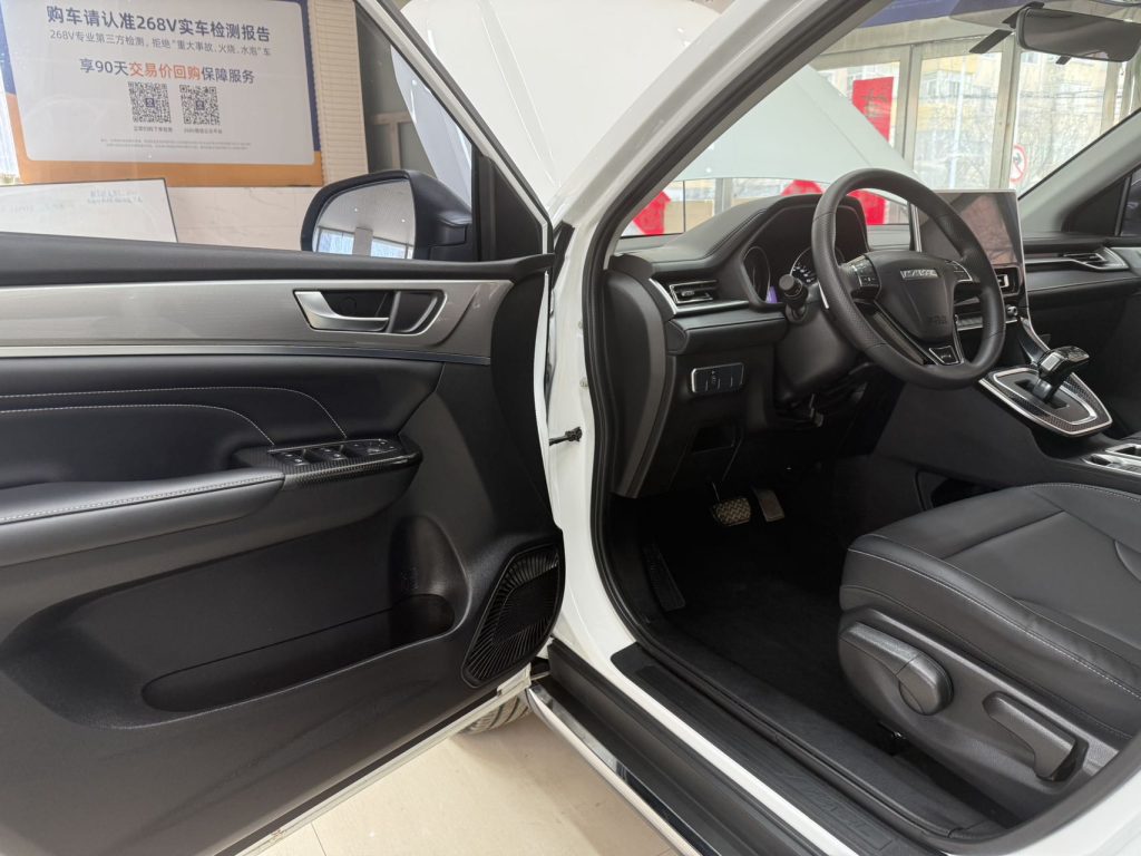 Haval M6, 2021 модельный год, версия PLUS 1.5TDCT, комплектация «Luxury Smart Connect» - AUTO STAR