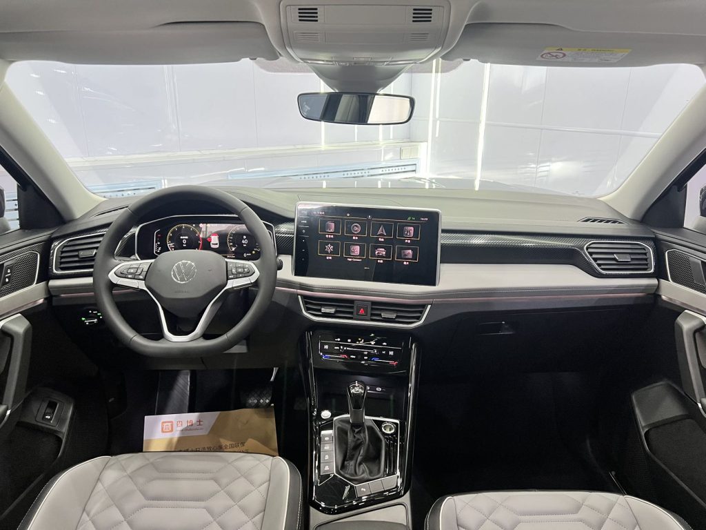 Volkswagen TAYRON 2023 года, 280TSI, передний привод, версия «Luxury Plus Advanced» - AUTO STAR