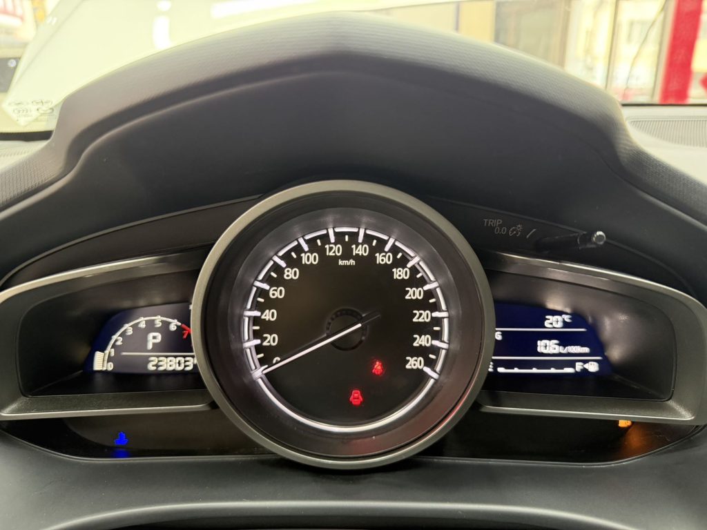 Mazda CX-4 2021 г. 2,0 л, АКПП, передний привод, версия «Skyline» - AUTO STAR