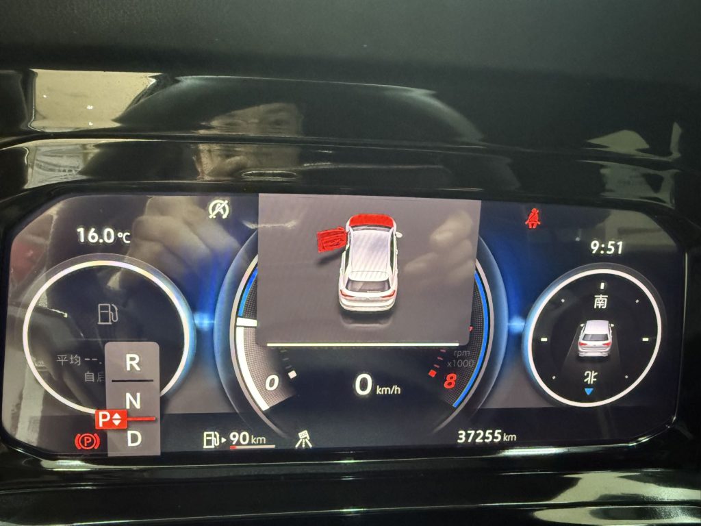 Volkswagen Golf, 2021 г. выпуска, 280TSI DSG R-Line - AUTO STAR