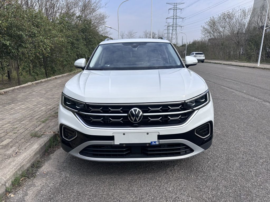 Volkswagen TAYRON 2023 года, 280TSI, передний привод, версия «Luxury Plus Advanced» - AUTO STAR
