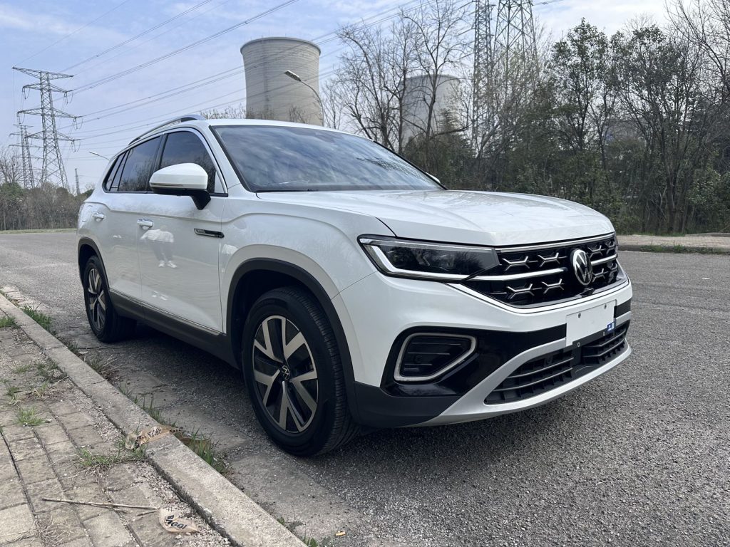 Volkswagen TAYRON 2023 года, 280TSI, передний привод, версия «Luxury Plus Advanced» - AUTO STAR