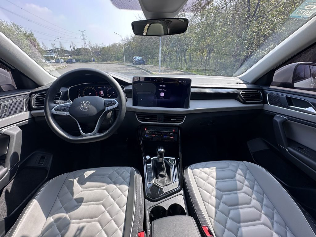 Volkswagen TAYRON 2023 года, 280TSI, передний привод, версия «Luxury Plus Advanced» - AUTO STAR