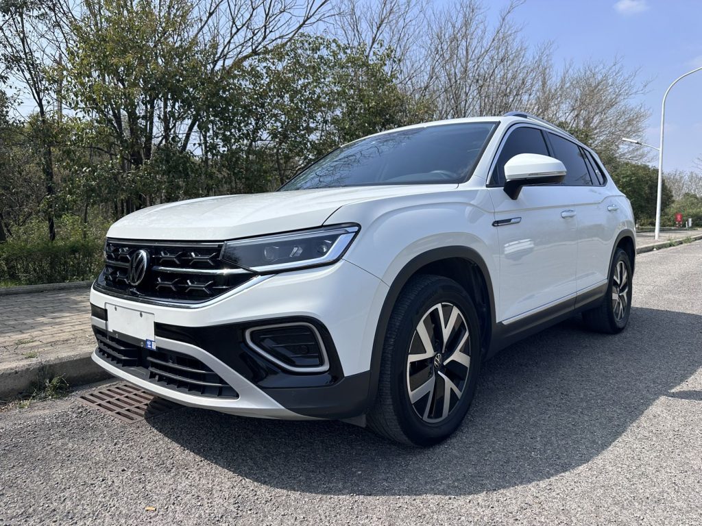 Volkswagen TAYRON 2023 года, 280TSI, передний привод, версия «Luxury Plus Advanced» - AUTO STAR