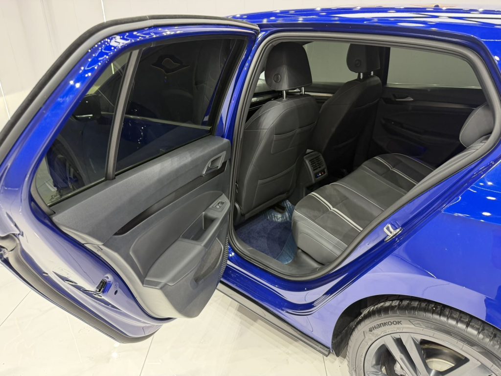Volkswagen Golf, 2021 г. выпуска, 280TSI DSG R-Line - AUTO STAR