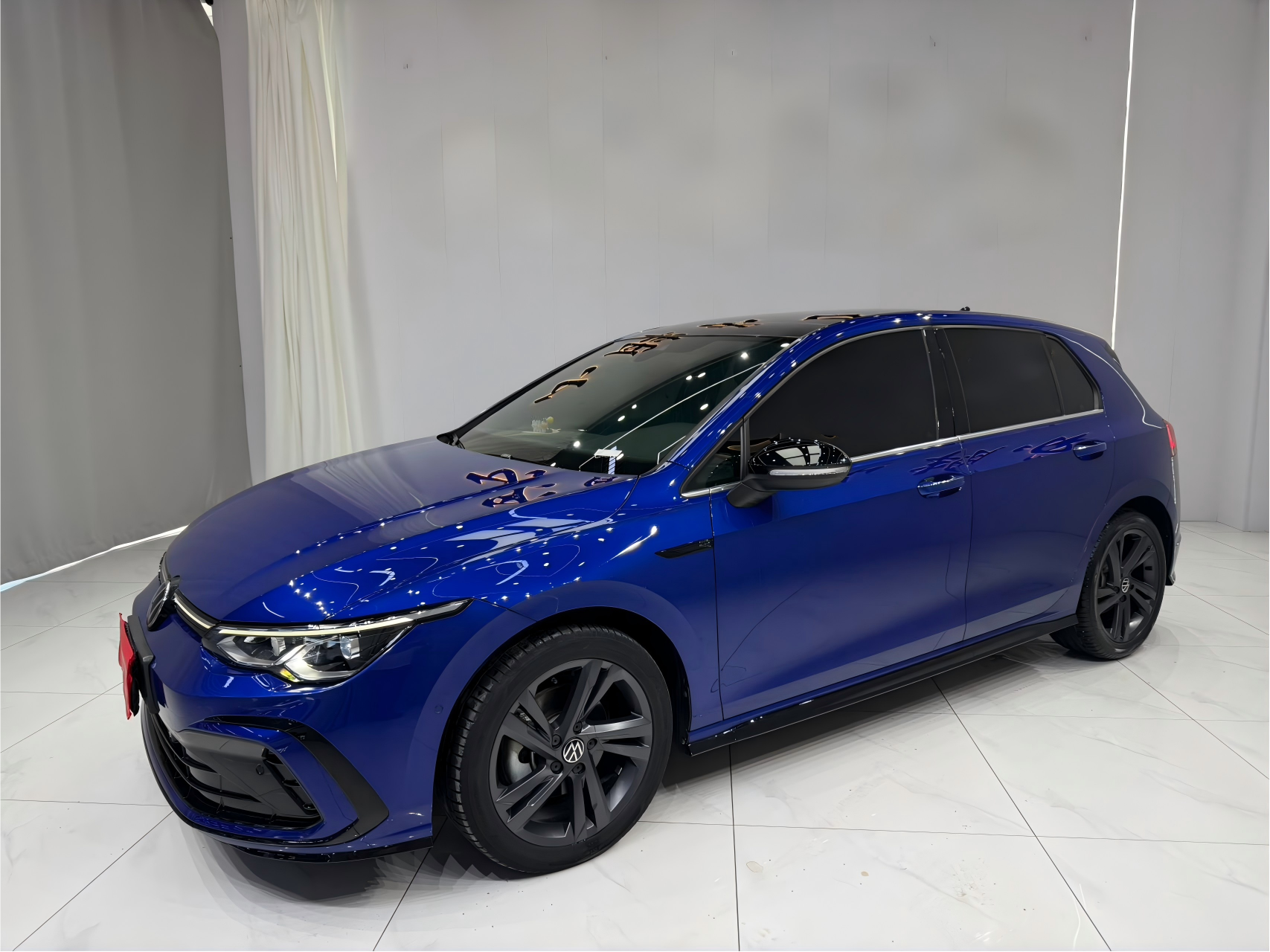 Volkswagen Golf,  2021 г. выпуска, 280TSI DSG R-Line