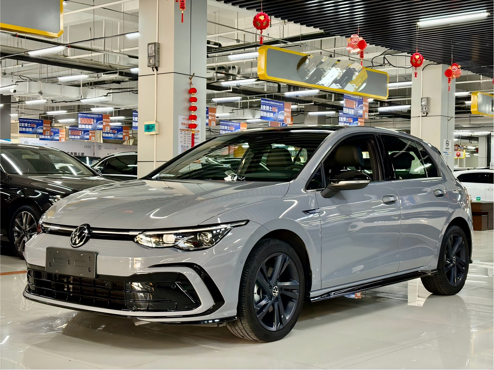 Golf 2021 года,  280 R-Line