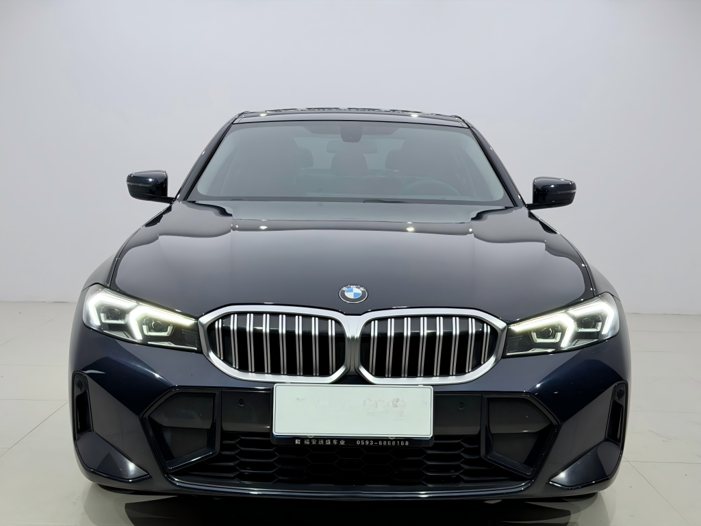 BMW 3 серии 2023 года, 320i с пакетом M Sport - AUTO STAR