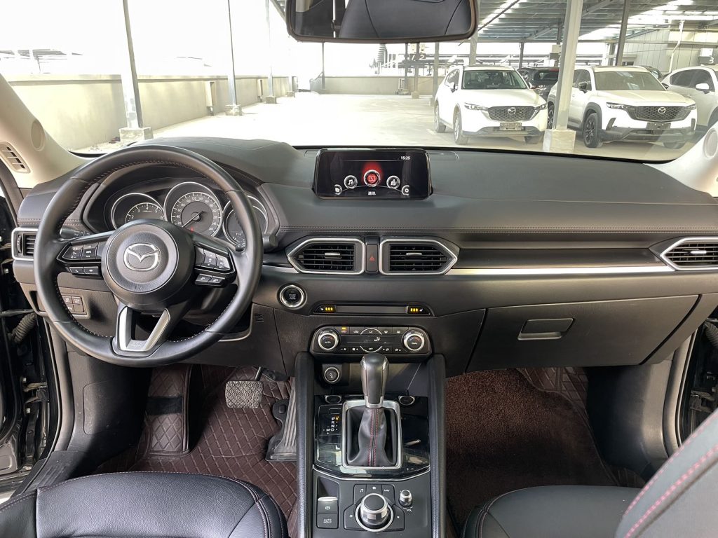 Mazda CX-5 2021 г. 2,0 л Автомат, передний привод, версия Black Knight - AUTO STAR