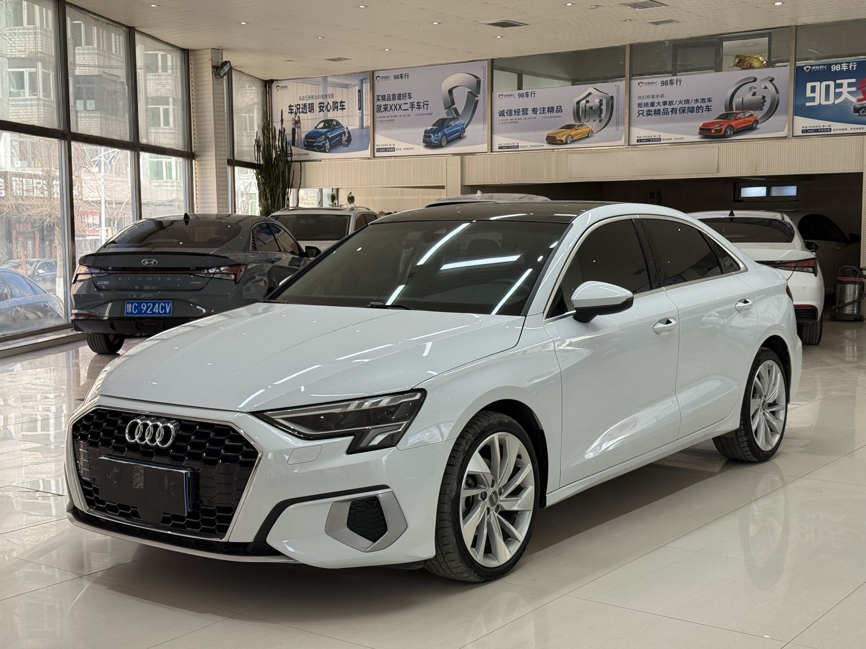 Audi A3  2022 модельного года A3L Limousine 35 TFSI версия «Luxury Elegance»
