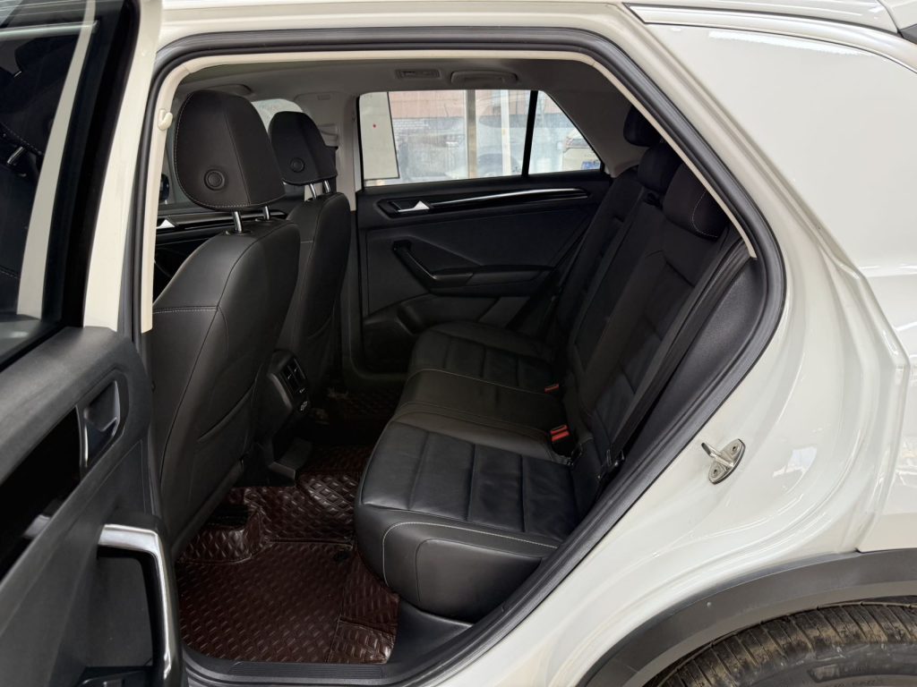 Volkswagen T-Roc, 2022 г. выпуска, 280TSI, DSG, передний привод, комплектация Comfort PLUS - AUTO STAR
