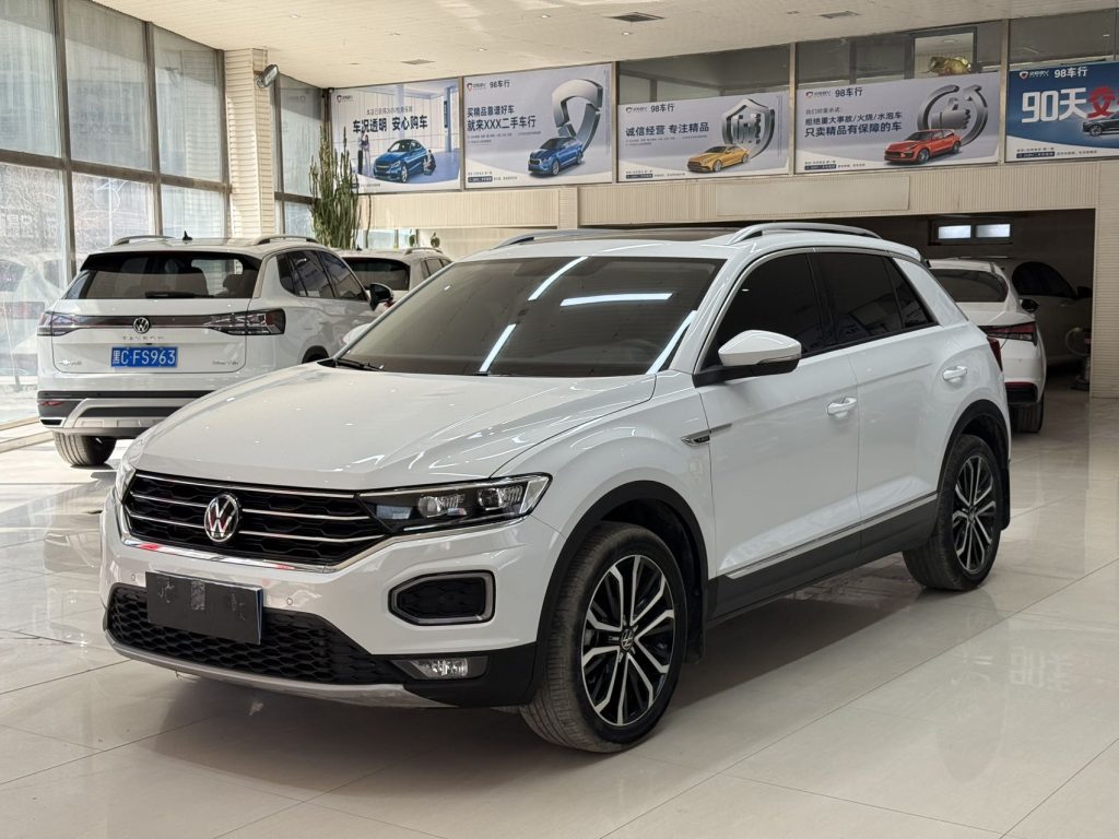 Volkswagen T-Roc, 2022 г. выпуска, 280TSI, DSG, передний привод, комплектация Comfort PLUS - AUTO STAR