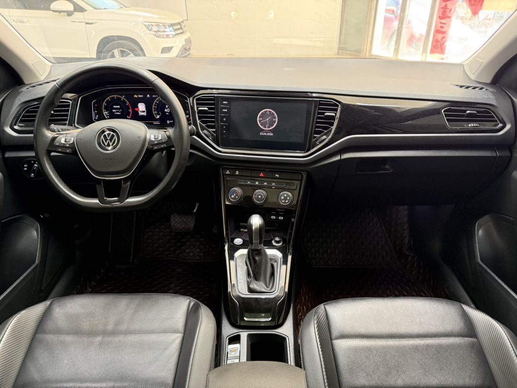 Volkswagen T-Roc, 2022 г. выпуска, 280TSI, DSG, передний привод, комплектация Comfort PLUS - AUTO STAR