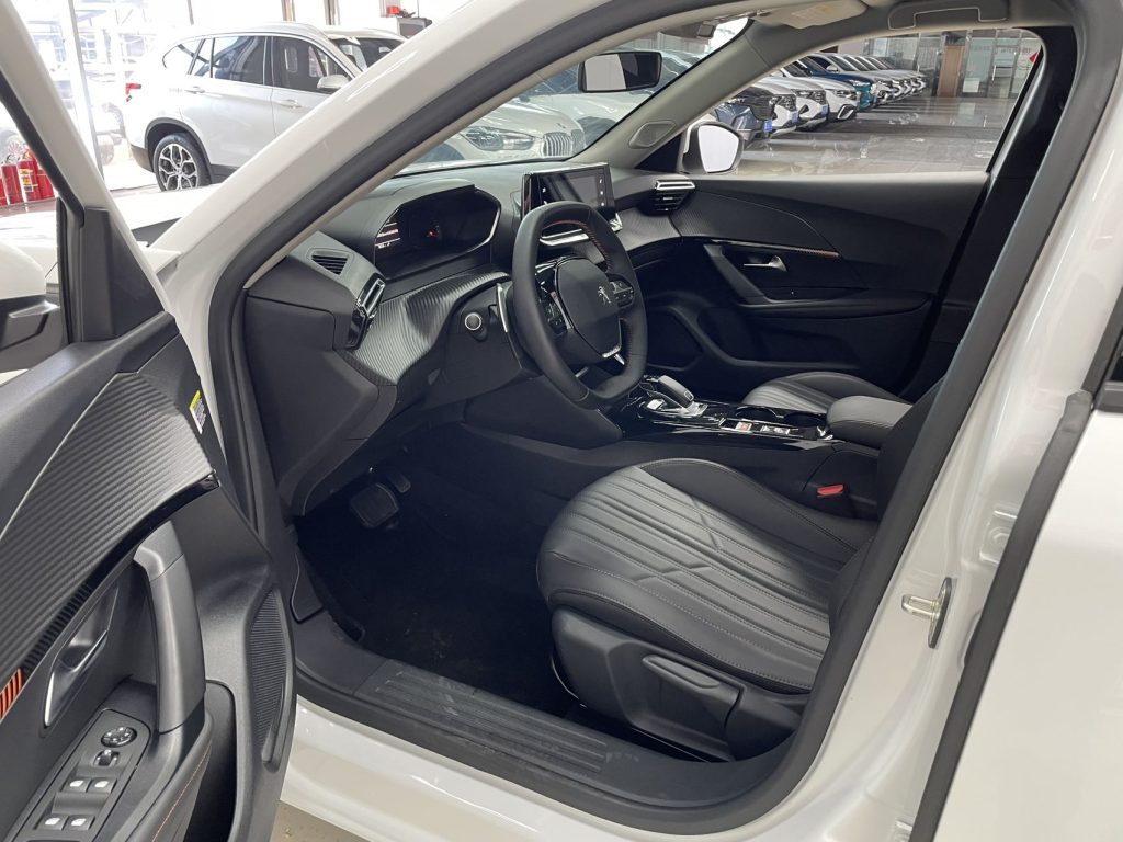 Peugeot 2008 230THP THE ONE - AUTO STAR