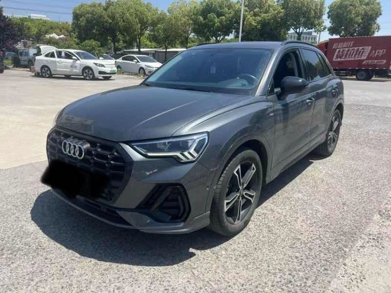 Audi Q3 2022 модельного года 35 TFSI версия «Sporty» Стандарт
