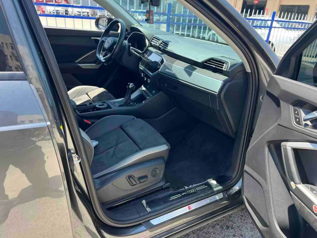 Audi Q3 2022 модельного года 35 TFSI версия «Sporty» Стандарт - AUTO STAR