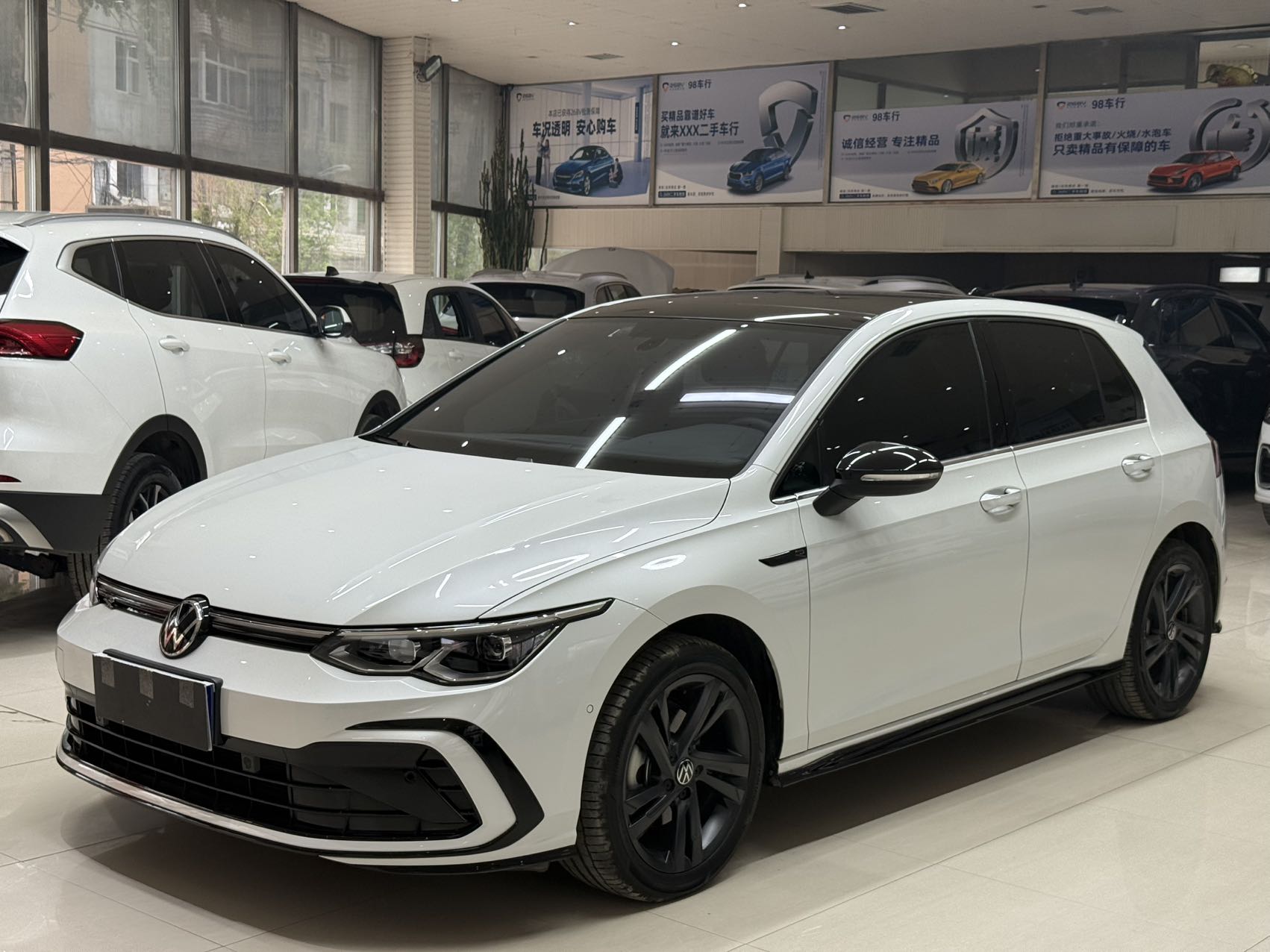Volkswagen Golf, 2021 г. выпуска, 280TSI DSG R-Line