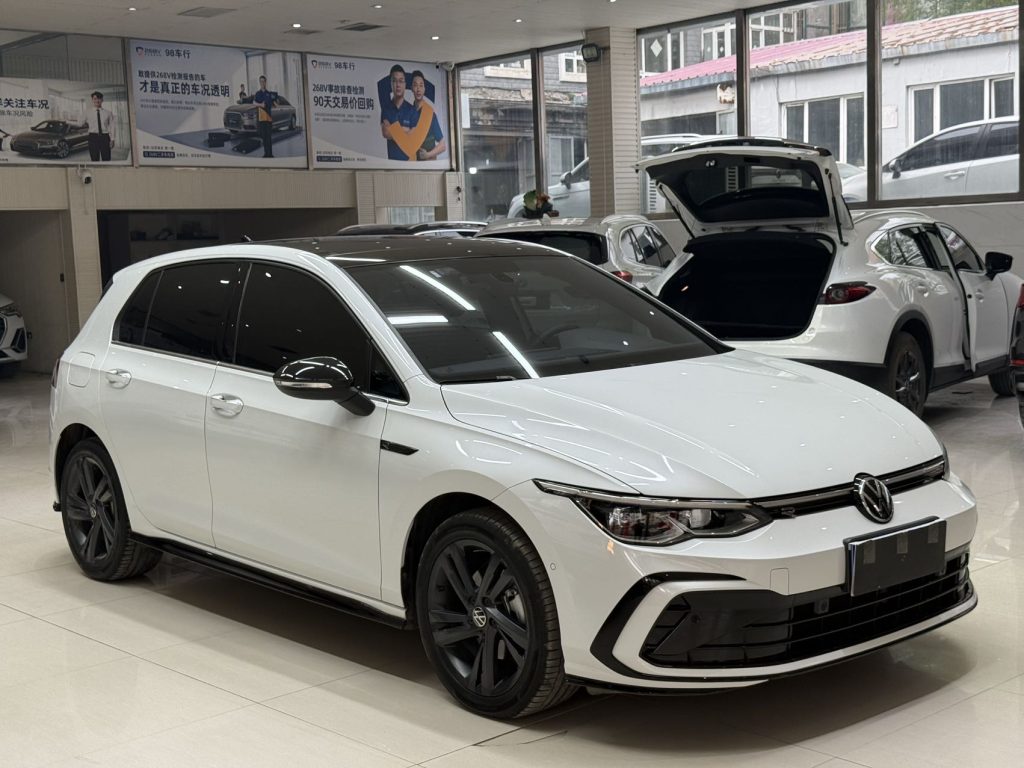 Volkswagen Golf, 2021 г. выпуска, 280TSI DSG R-Line - AUTO STAR