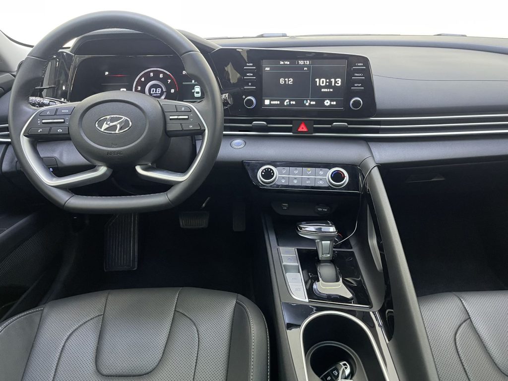 Hyundai Elantra 2022 модельного года 1,5 л CVT GLX Elite - AUTO STAR