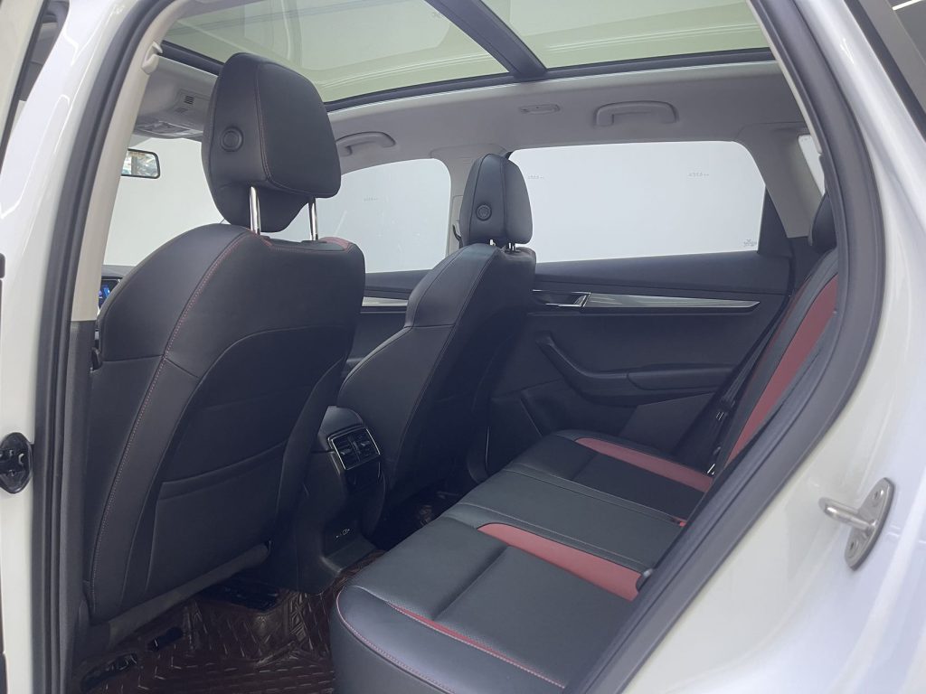 Skoda Karoq, 2023 модельный год, TSI280, версия «Luxury» - AUTO STAR