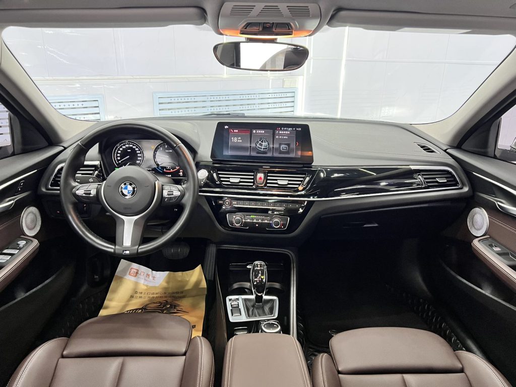 BMW 1 серии 2022 года, 120i M Sport Night Edition - AUTO STAR