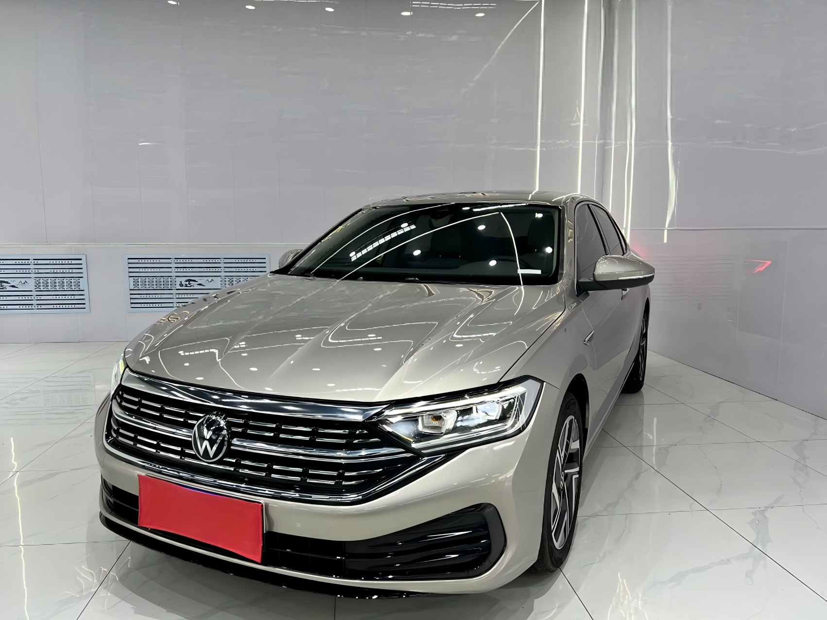 Volkswagen SAGITAR  2023 модельного года, версия 280TSI DSG Transcend Plus