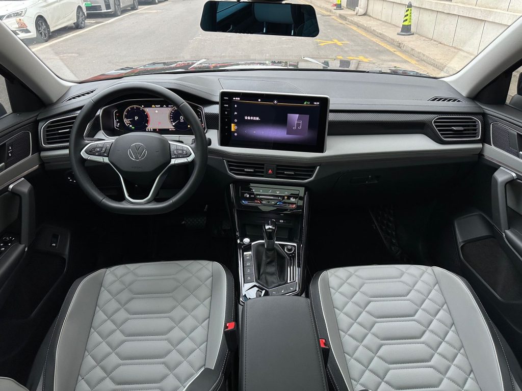 Volkswagen TAYRON, 2023 модельный год, 280TSI, передний привод, версия «Luxury Plus Advanced» - AUTO STAR