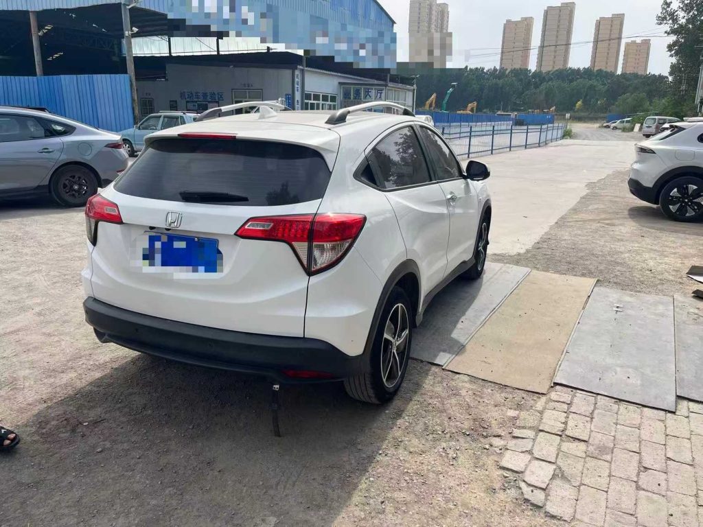 Honda Vezel Белый 2022 модельного года, 1,5 л, CVT, версия «Phantom Night Pioneer» - AUTO STAR