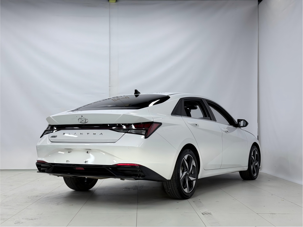 Hyundai Elantra, 2023 модельный год, 1,5 л, CVT, версия LUX - AUTO STAR