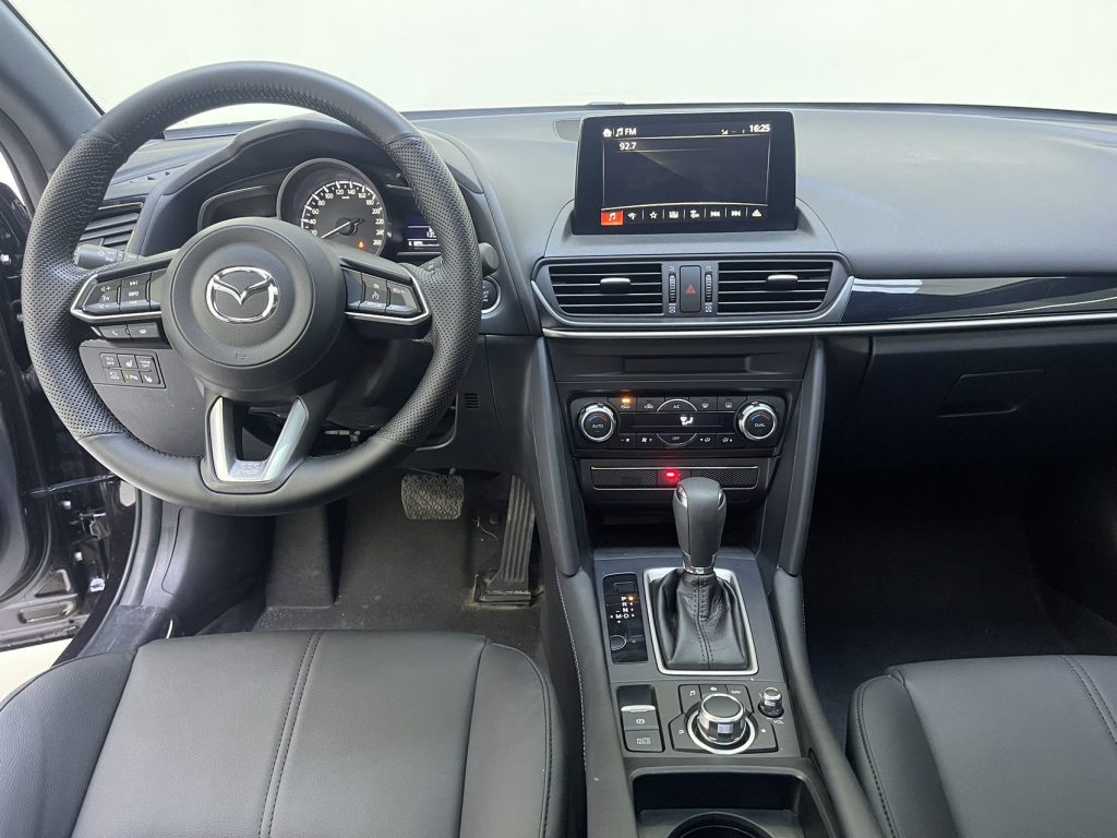 Mazda CX-4 2021 г. 2,0 л, АКПП, передний привод, версия «Skyline Explorer» - AUTO STAR