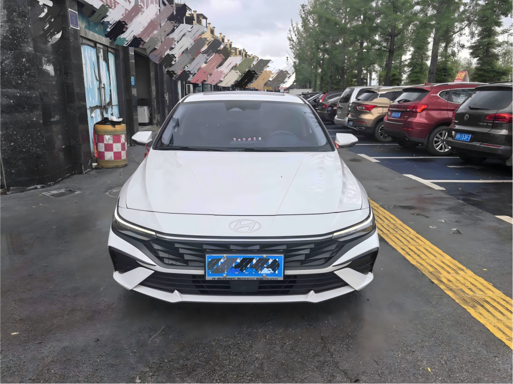 Hyundai Elantra, 2023 модельный год, 1,5 л, CVT, версия LUX - AUTO STAR
