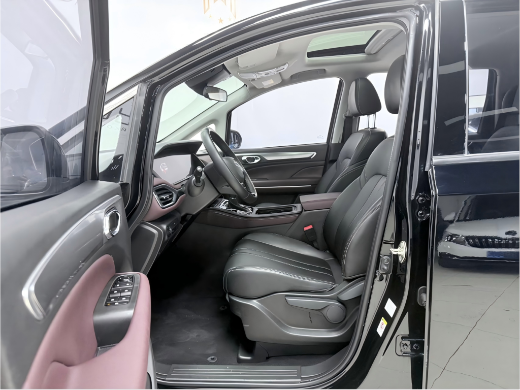 GAC Trumpchi M6, 2021 модельный год, PRO 270T DCT, автоматическая коробка передач, версия «Люкс» - AUTO STAR