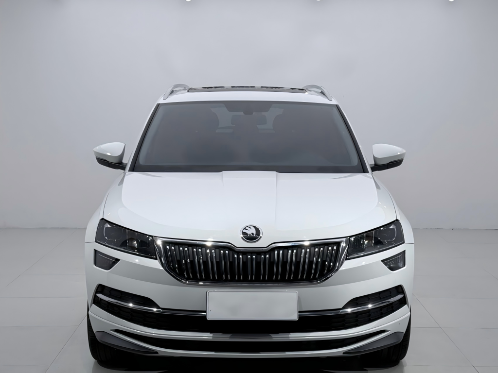 Skoda Karoq 2023 года выпуска, белый, 280TSI, версия «Premium» - AUTO STAR