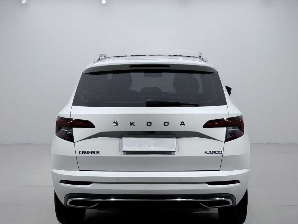 Skoda Karoq 2023 года выпуска, белый, 280TSI, версия «Premium» - AUTO STAR